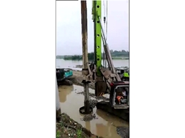 新津县西河提防加固工程一期旋挖施工1